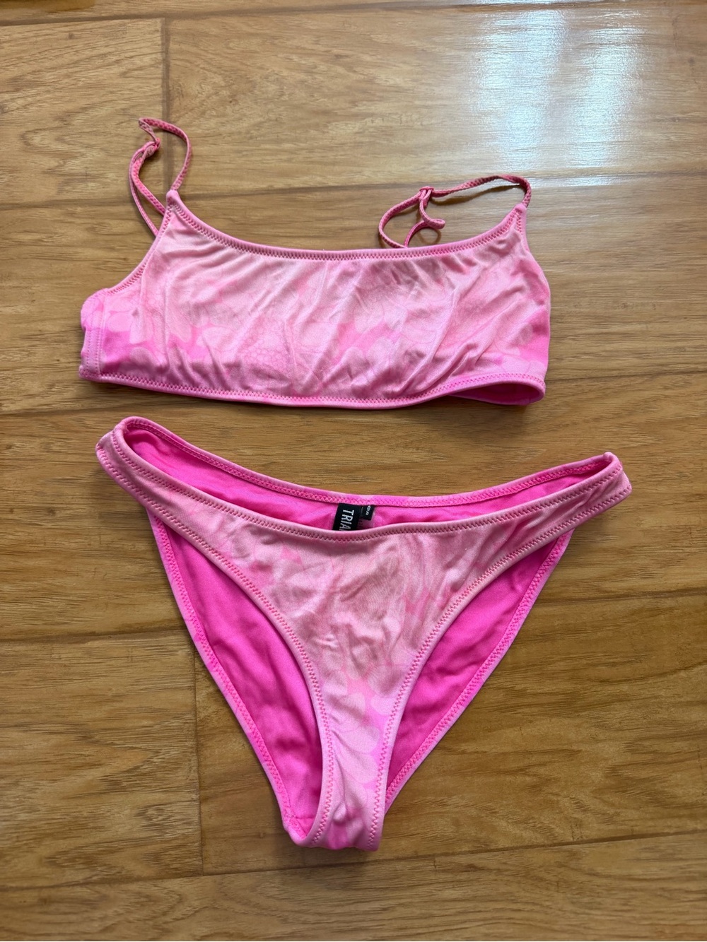 Traingl bikini